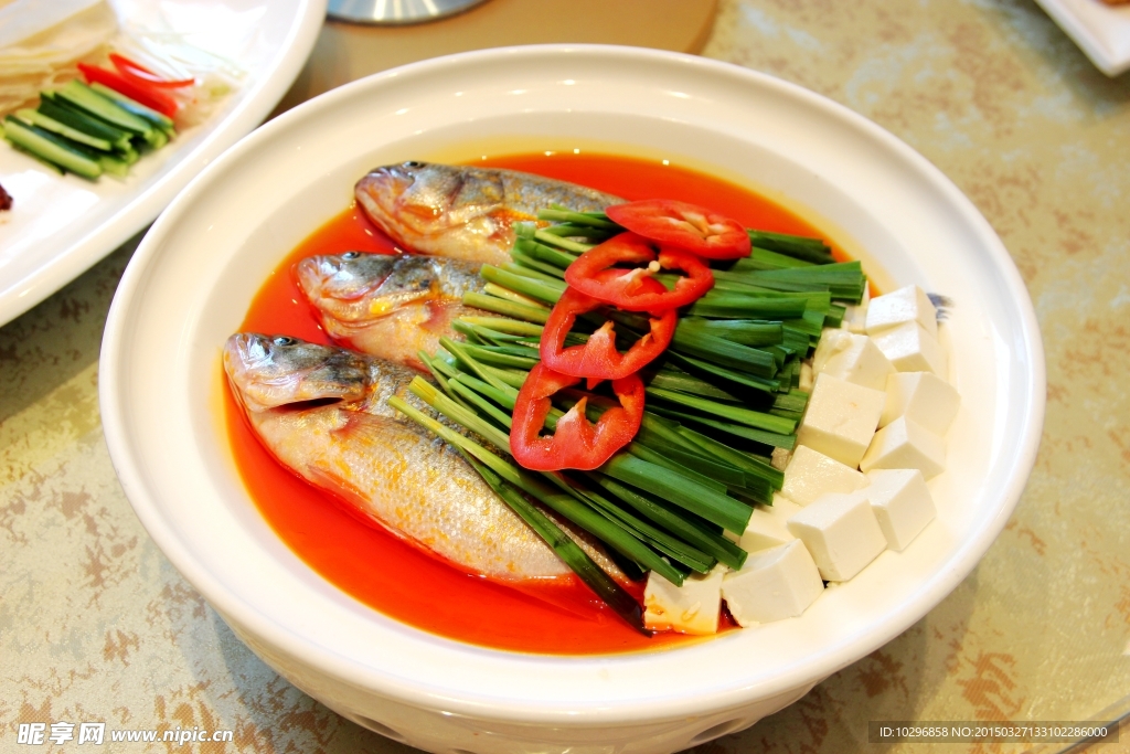 本幫菜 川味鱸魚仔