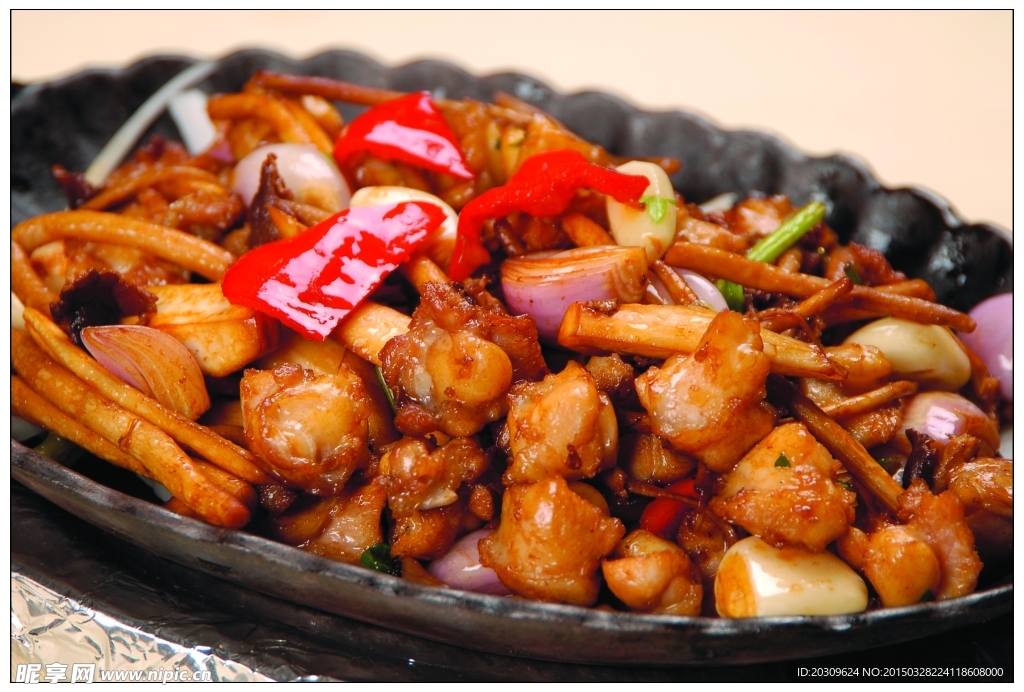 鐵板鮮菌者雞節(jié)骨