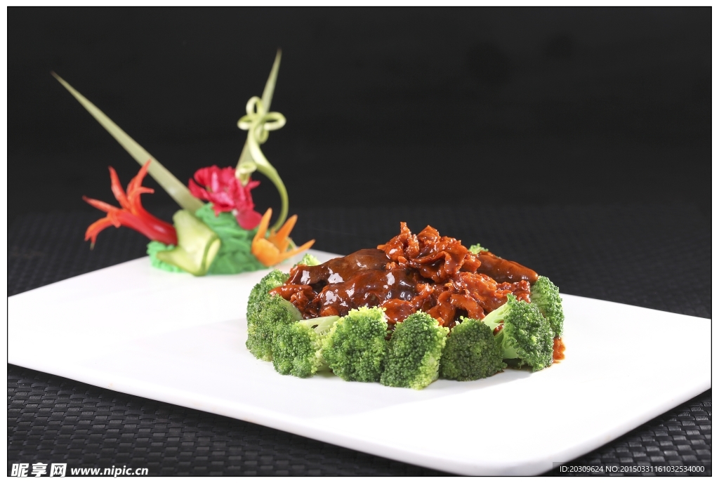 牛肝菌爆鹿肉