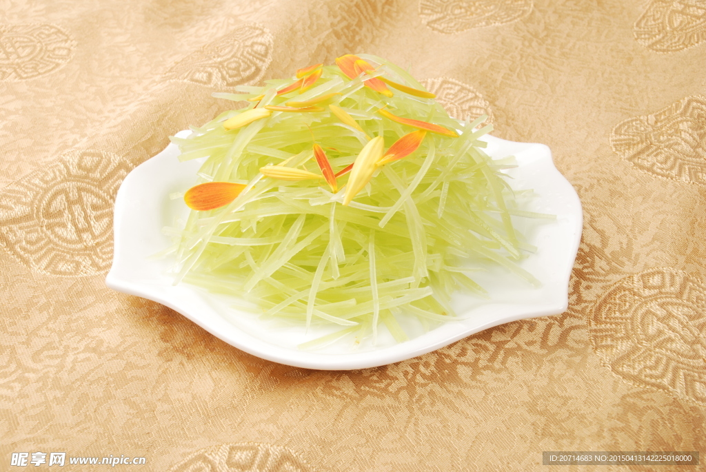 脆爽拌鮮菊