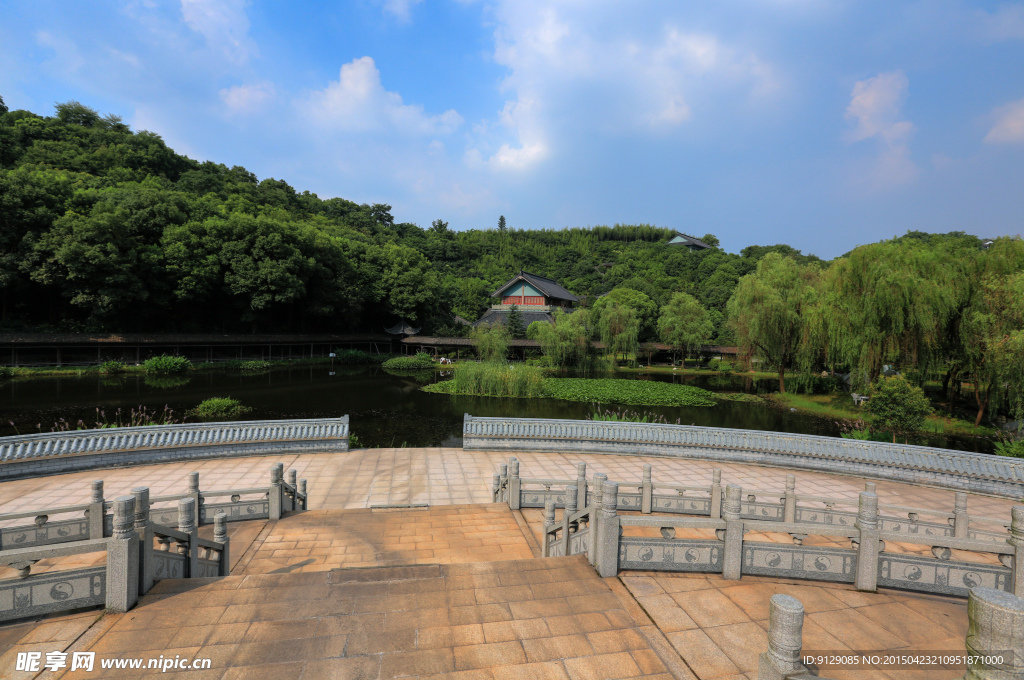 東方文化園