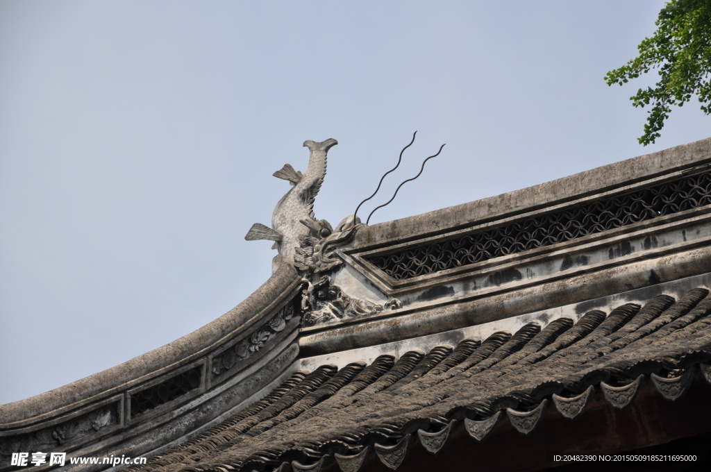 雕塑房檐