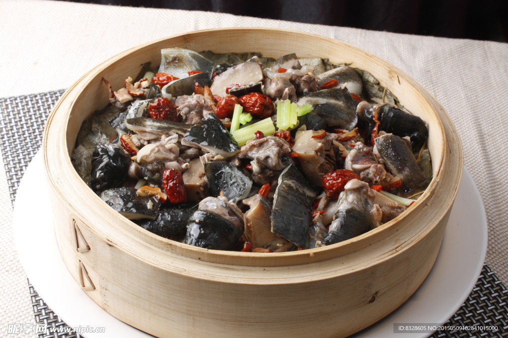 荷葉藥材蒸水魚