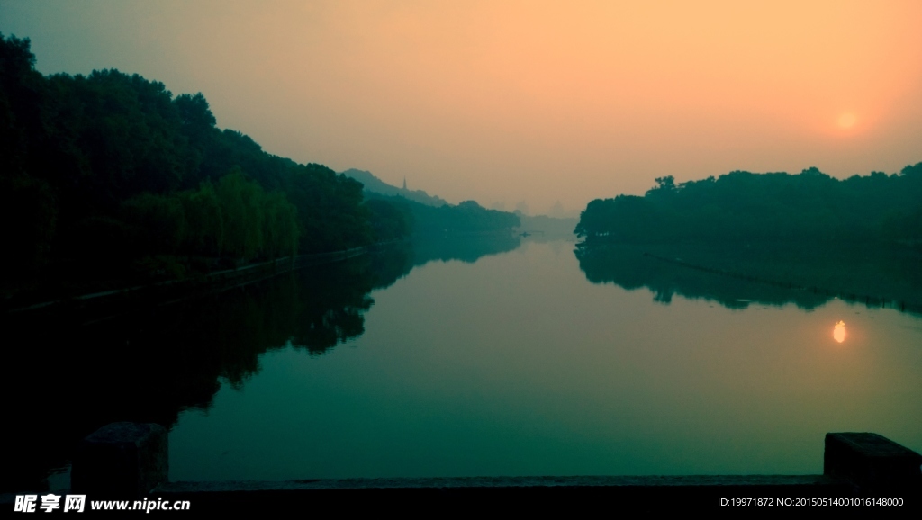 杭州西湖东浦桥风景