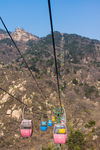 高山上的索道缆车景观