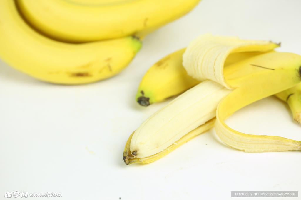香蕉 金蕉 弓蕉 剥皮