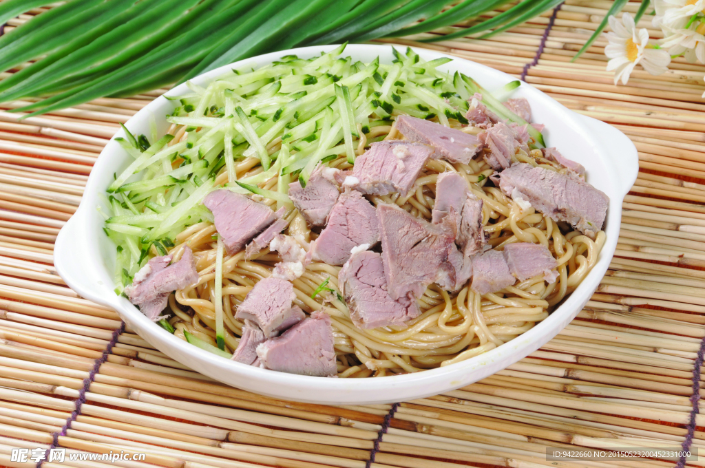 牛肉拌面