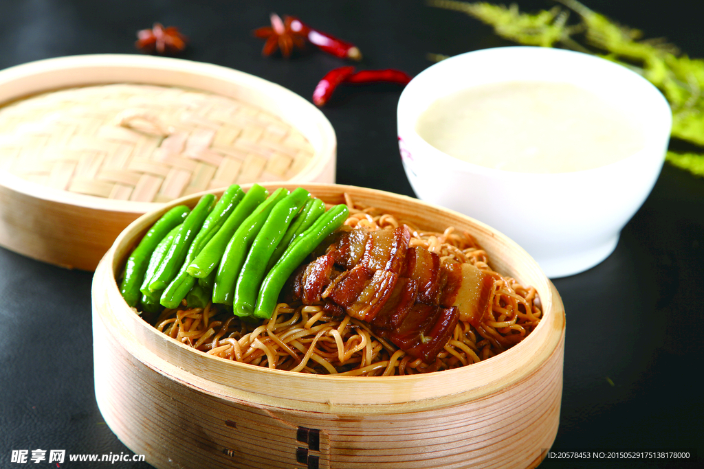 豬肉豆角鹵面