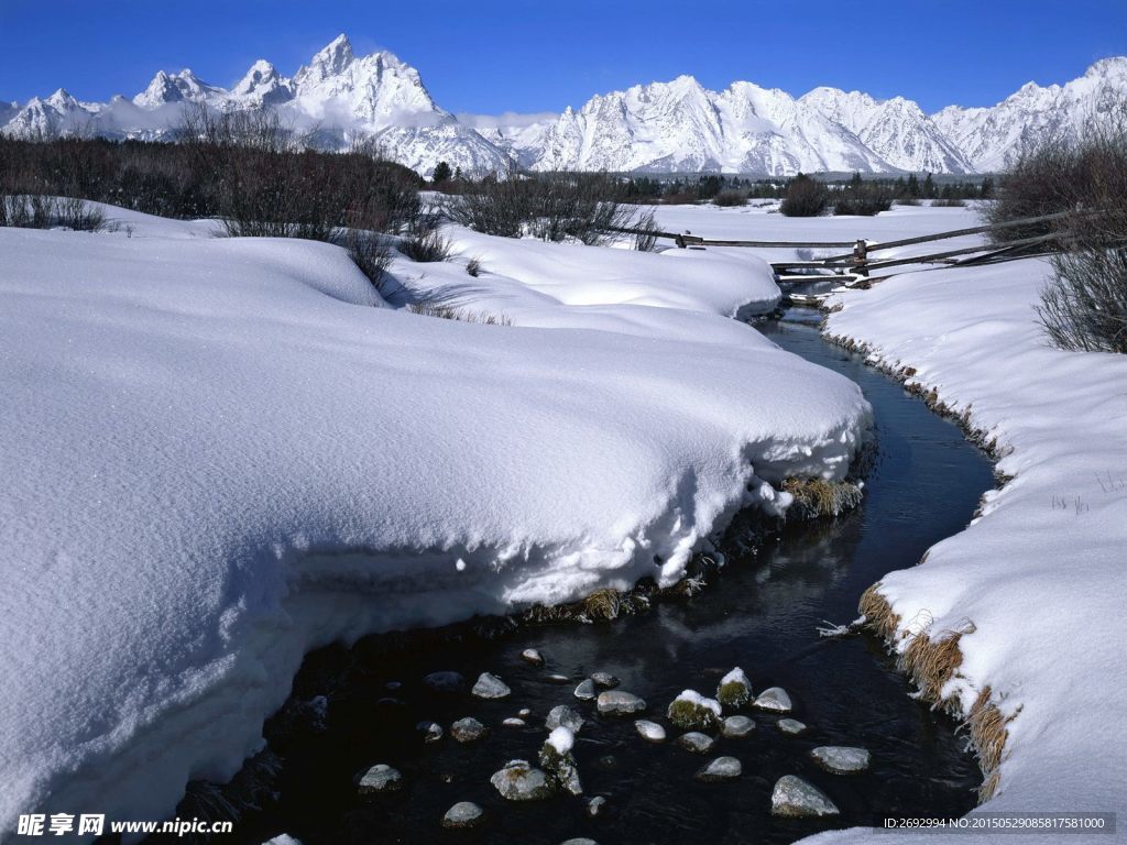 雪山雪景