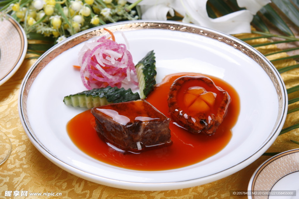 牛小排燜鮑魚