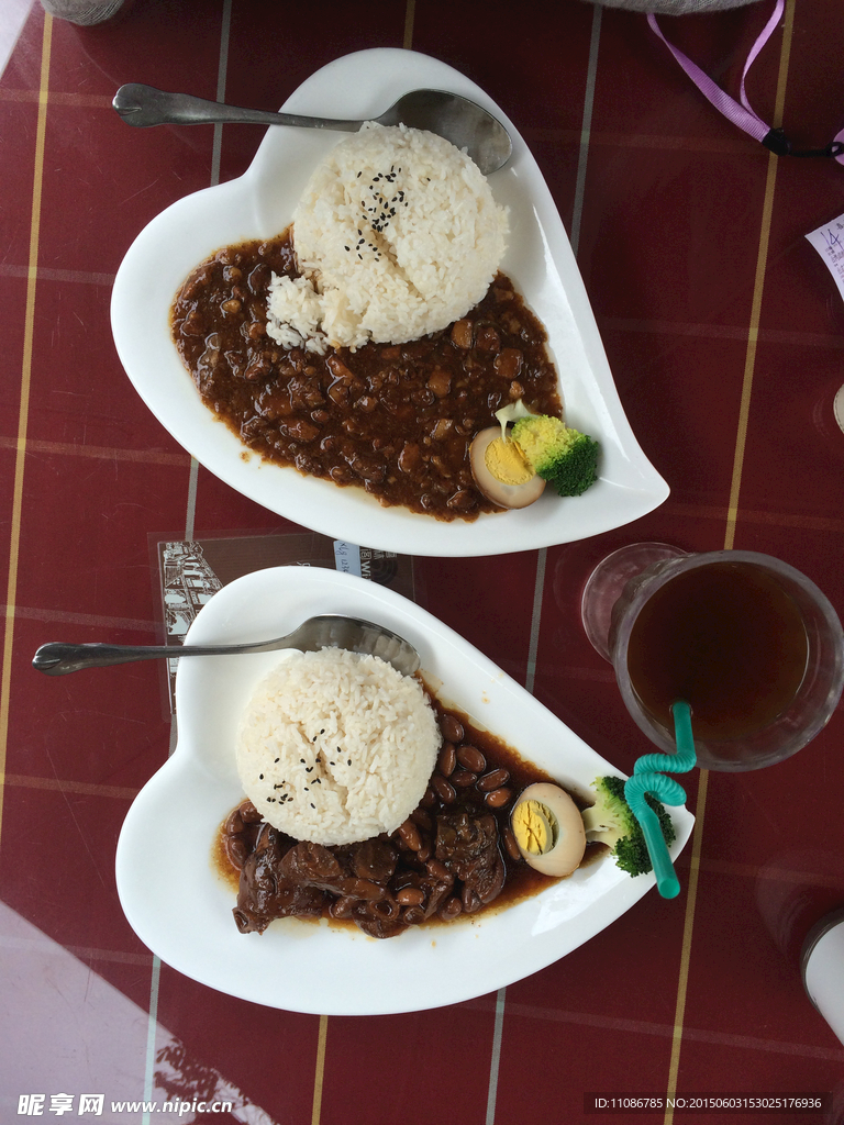 鹵肉飯豬蹄飯