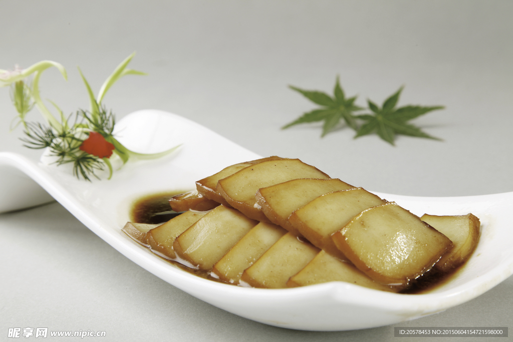 鹵水拌墨魚