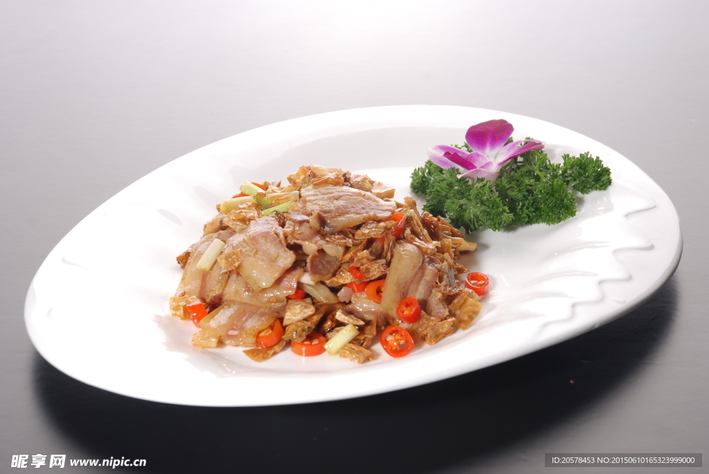 白辣椒炒風(fēng)吹肉