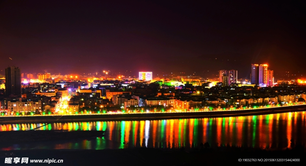 梓潼夜風(fēng)景