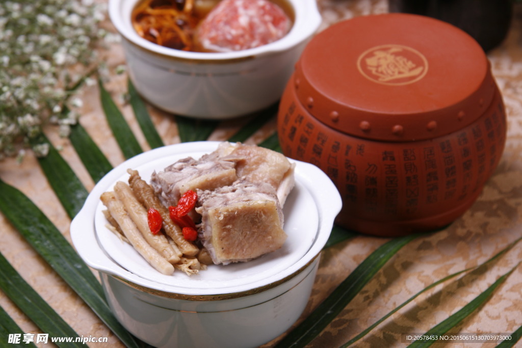 天字號紅參燉土雞
