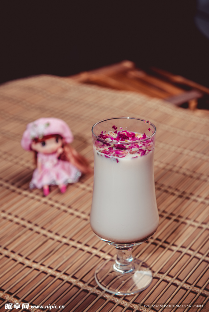 玫瑰奶茶
