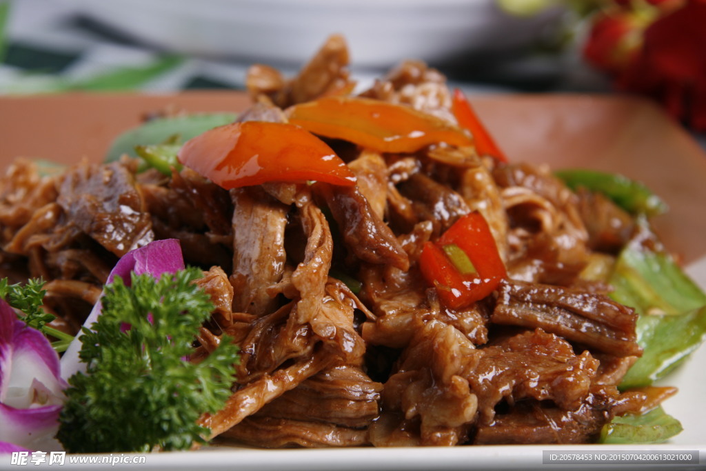 尖椒炒拆骨肉