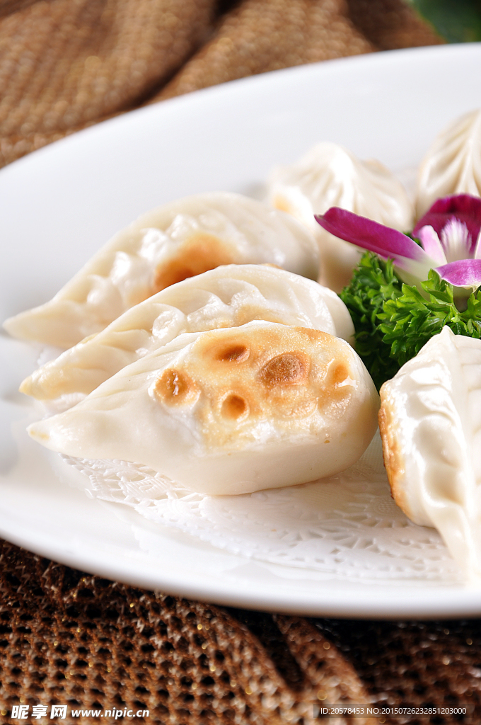 蘿卜絲煎餃