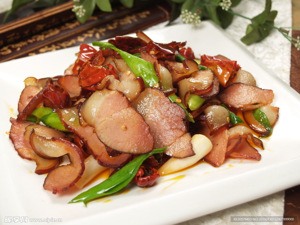 青蒜回鍋臘肉