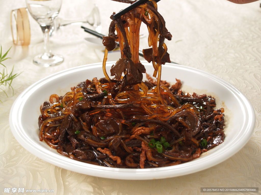 黃蘑肉絲粉