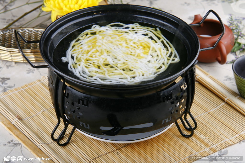 雞湯鮰魚面