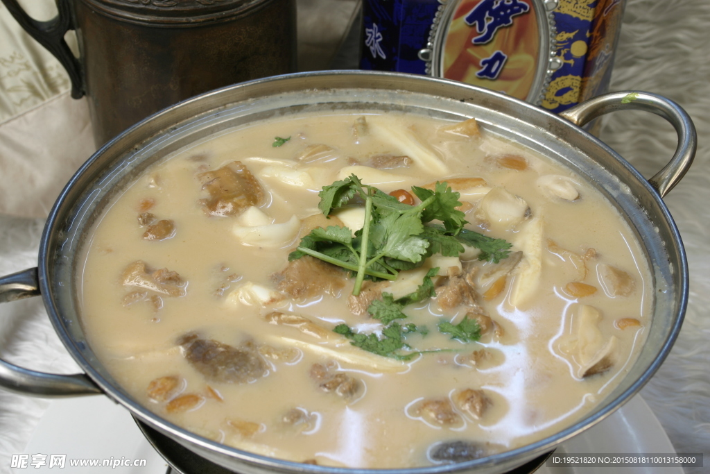 野山菌燉柴雞