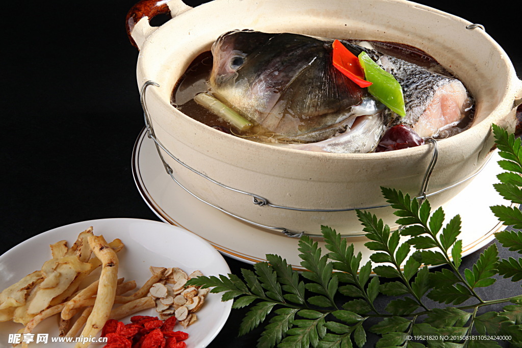 滋補藥酒燉魚頭