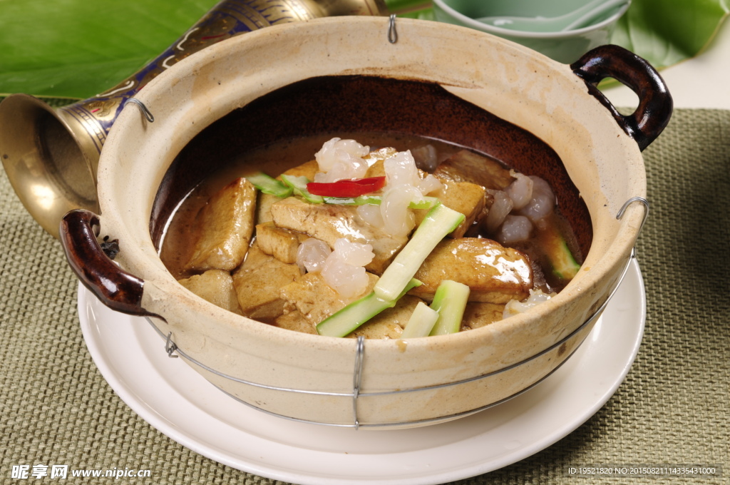 砂鍋手工鹽鹵豆腐