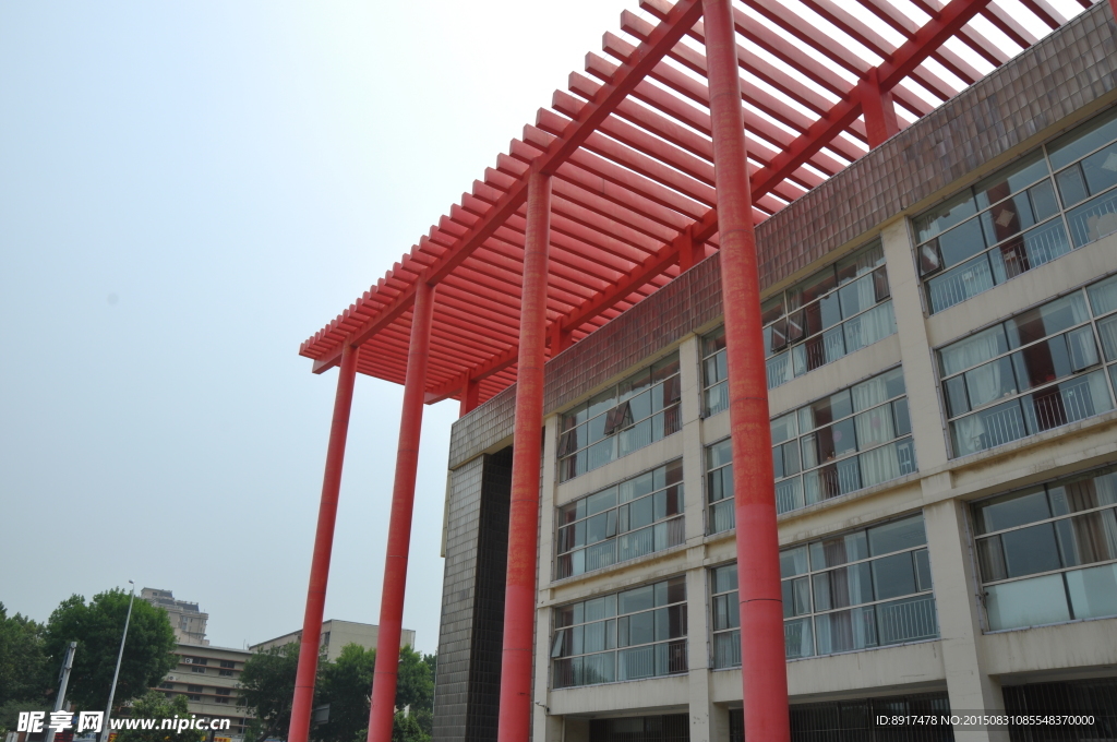 紅色   建筑   飄動(dòng)  柱