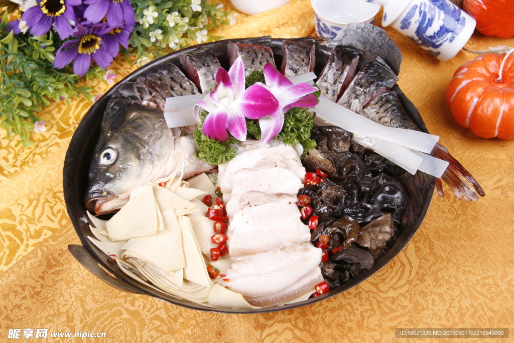 村長鐵鍋魚