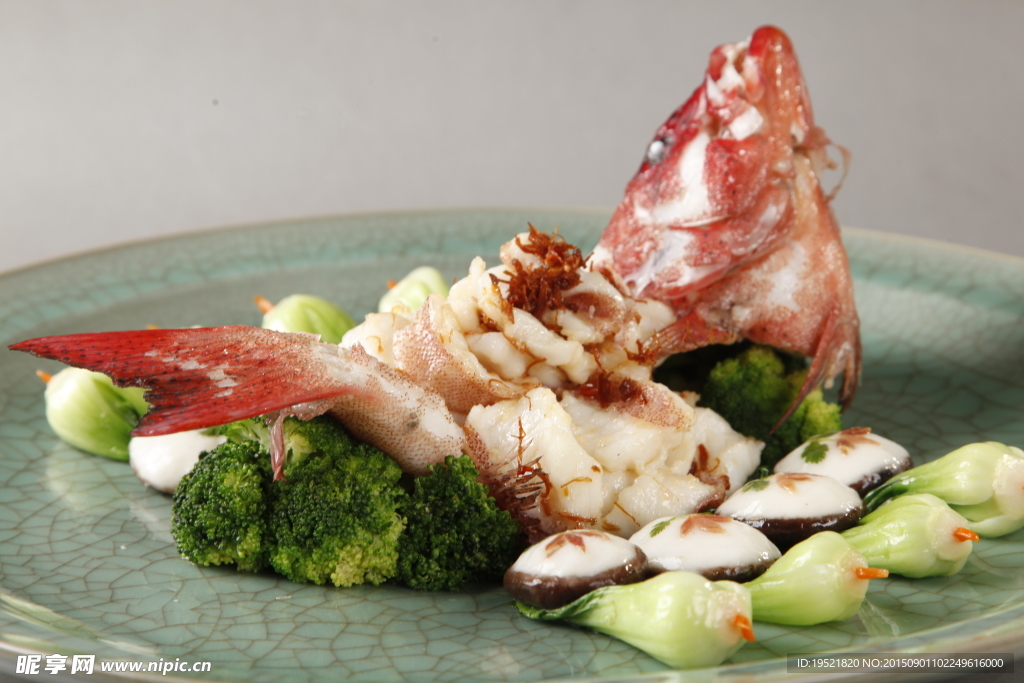宮廷現(xiàn)魚