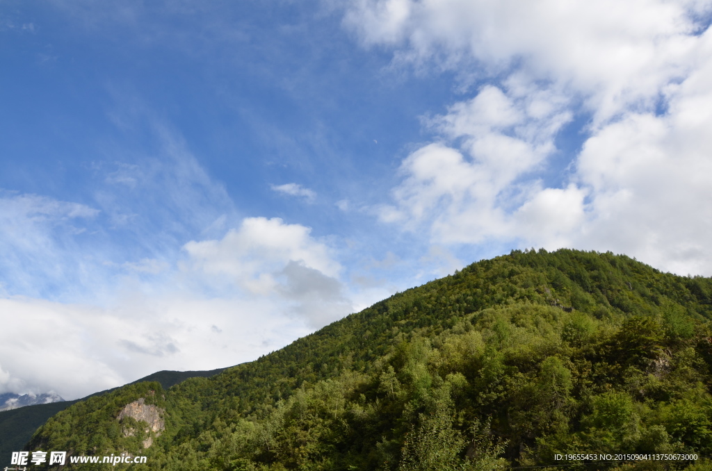 藍(lán)天白云青山