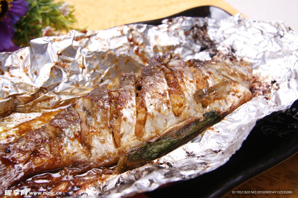 炭燒鯽魚