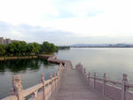湖畔黄昏风景