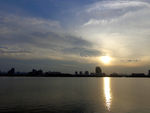 湖畔日落风景
