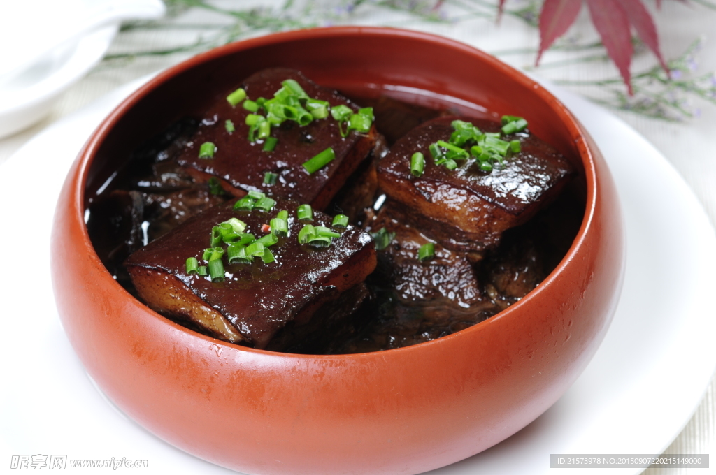 金牌壇子肉