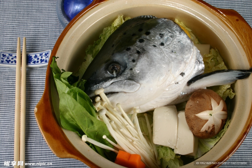 三纹鱼头味噌汤