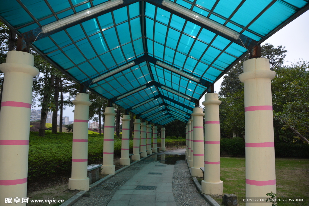 公園天棚過道