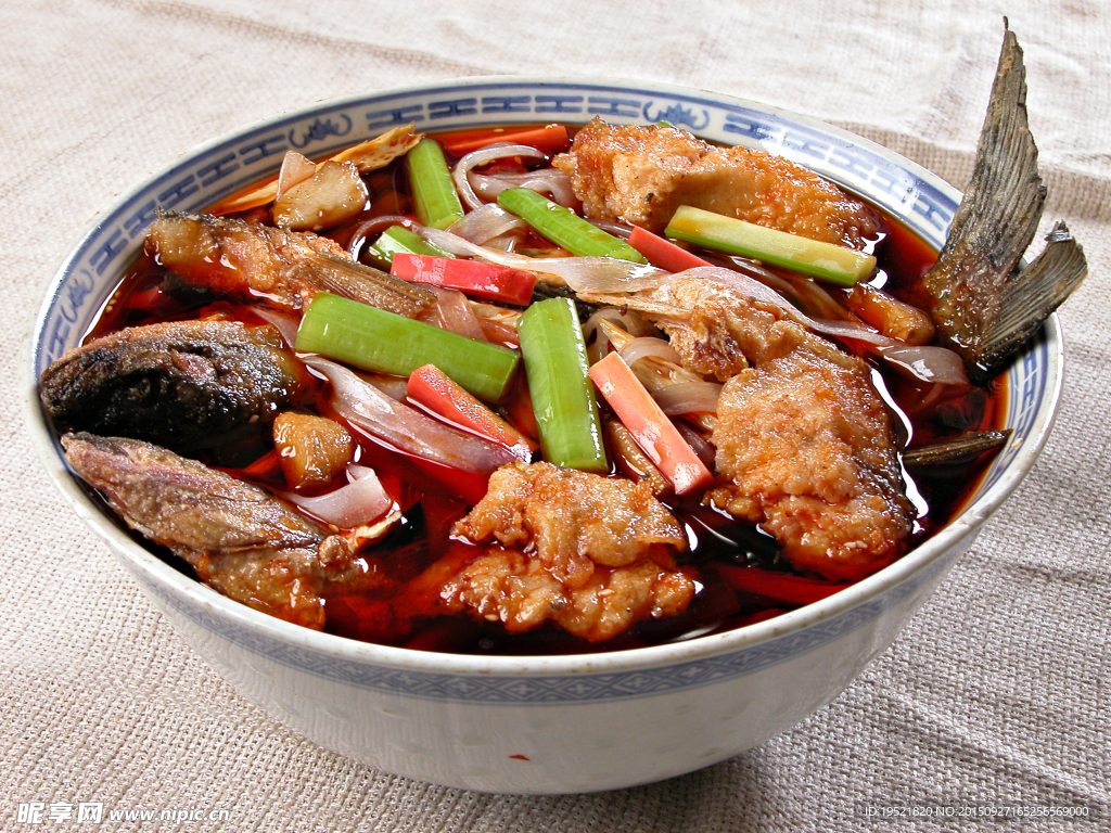 摳農(nóng)家老碗魚