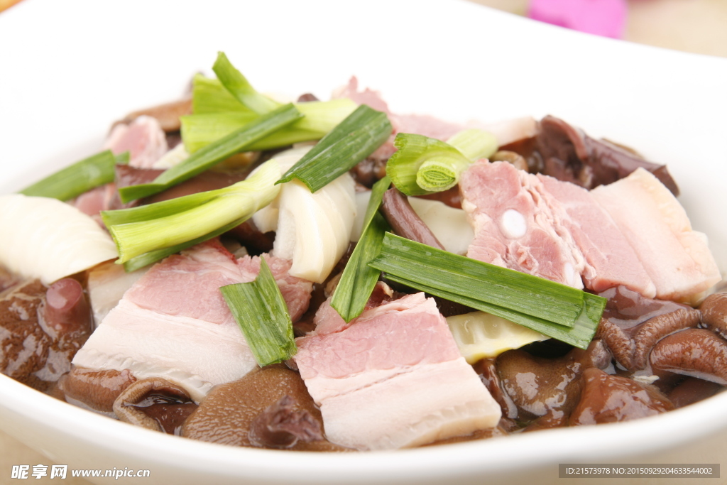 鮮筍咸肉牛肝菌