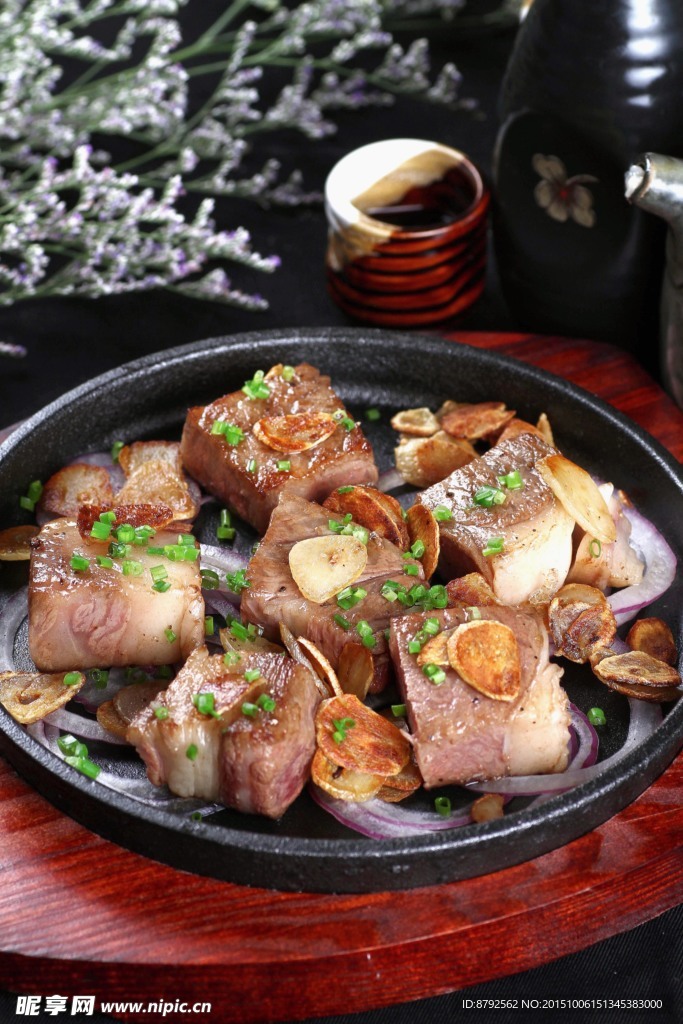 蒜片一口牛肉