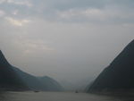 雨雾中的长江三峡