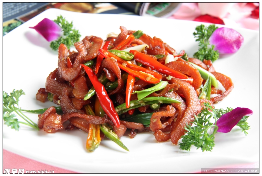 美椒松板肉