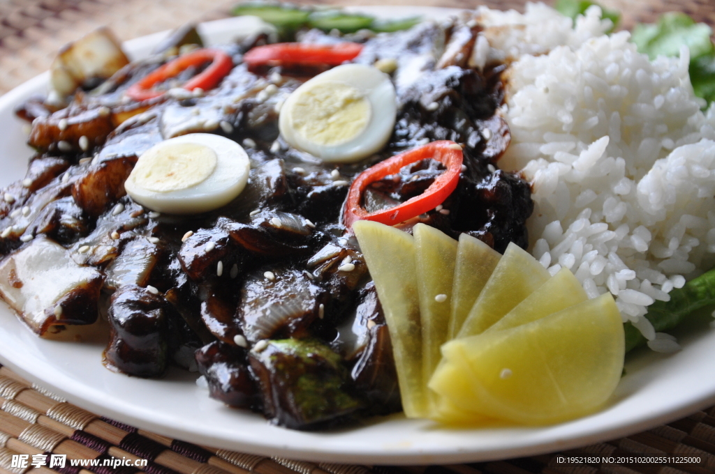 炸醬蓋飯