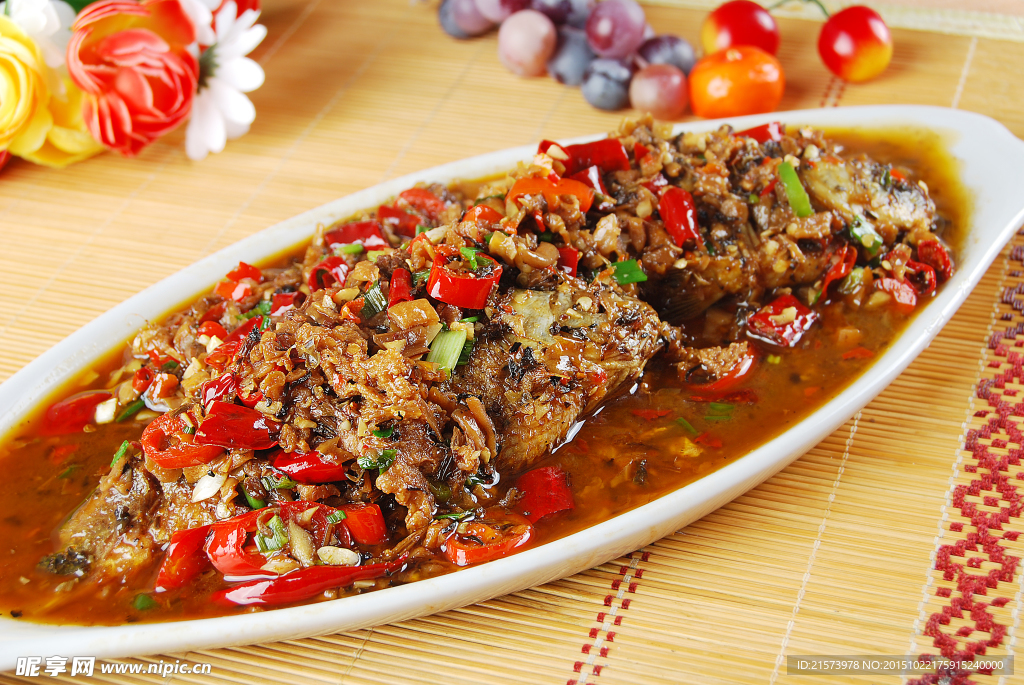 外婆菜燜鯽魚