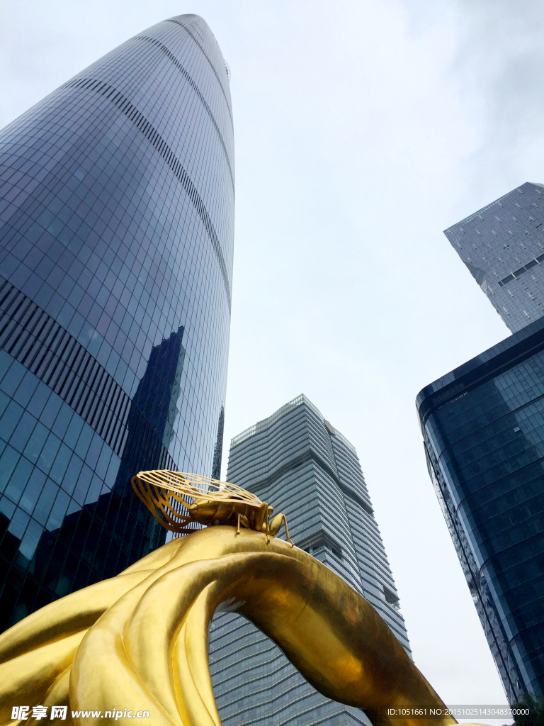 广州国际金融中心西塔雕塑
