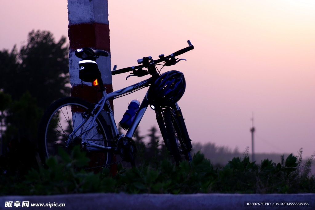 夕陽(yáng)單車
