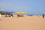 沙滩海洋玩耍嬉戏太阳伞
