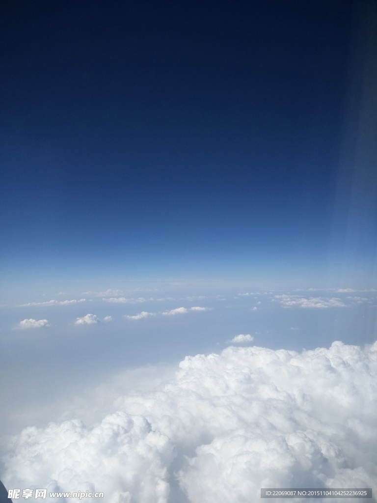 浩瀚天空云朵