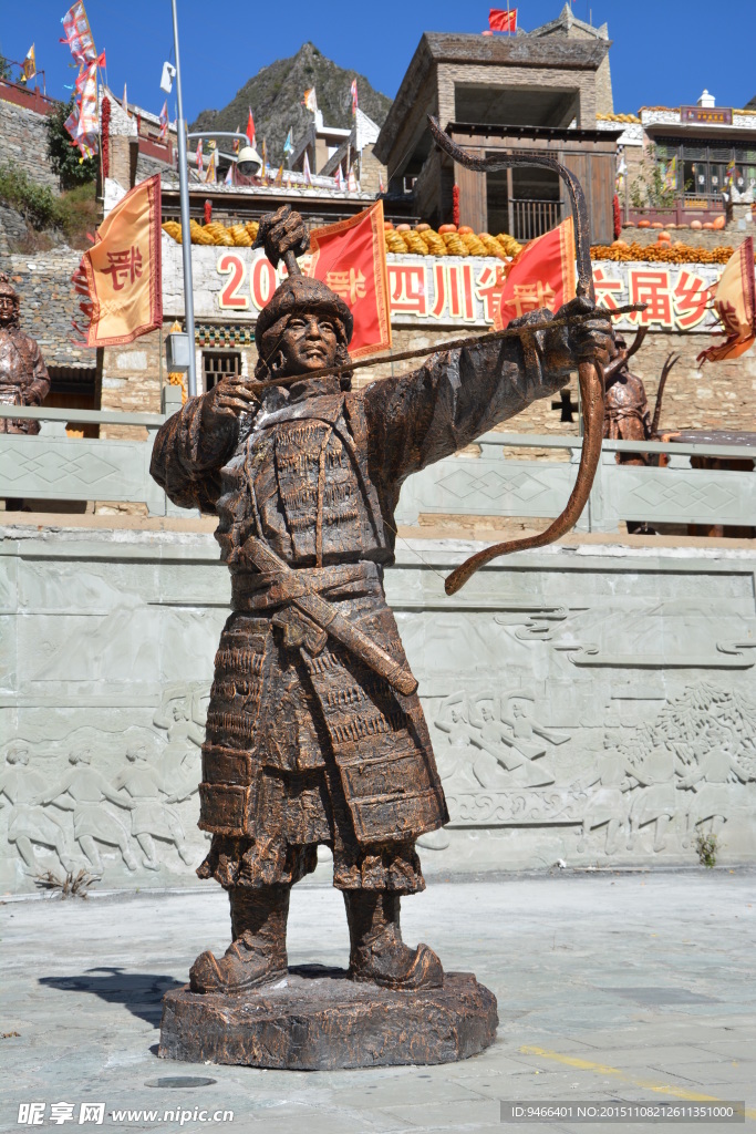 甘堡藏寨 弓箭手塑像